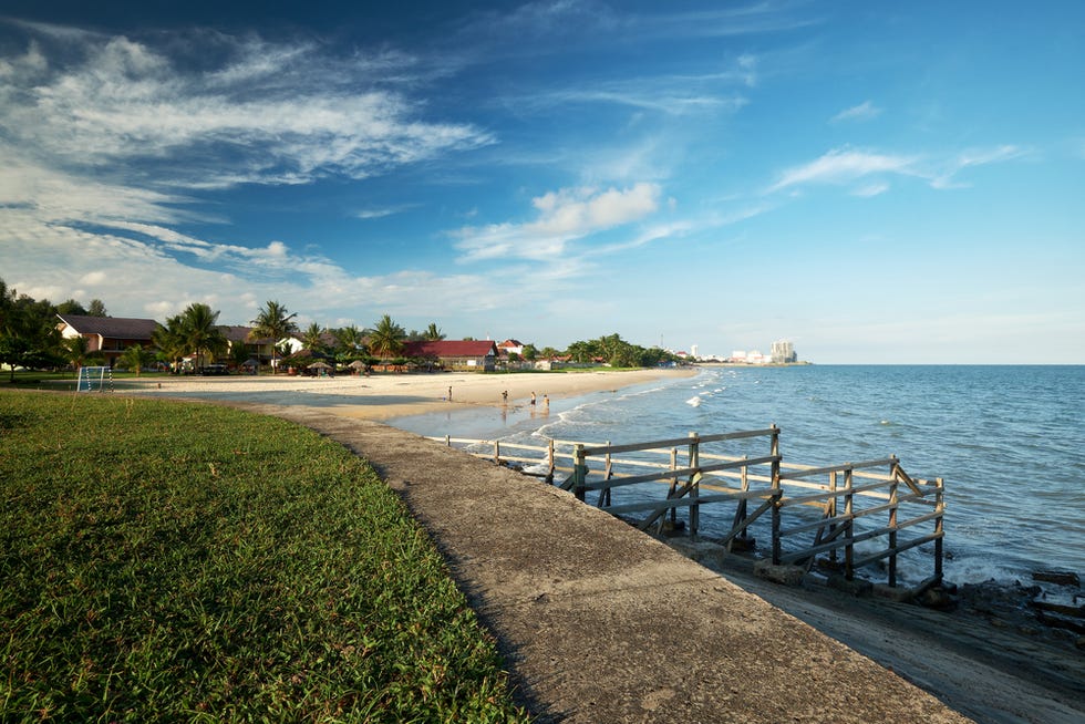 Sky, Water, Shore, Sea, Cloud, Coast, Daytime, Ocean, Beach, Grass, 