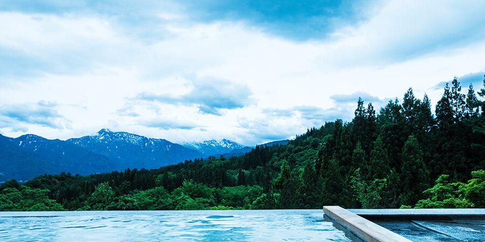 Sky, Cloud, Natural landscape, Swimming pool, Mountain range, Rectangle, Hill station, Valley, Ridge, Alps, 