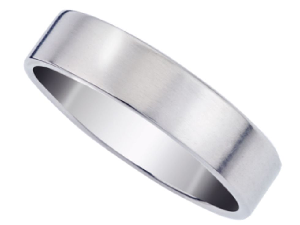 Ring, Platinum, Metal, Fashion accessory, Wedding ring, Jewellery, Titanium ring, Wedding ceremony supply, Silver, Titanium, 