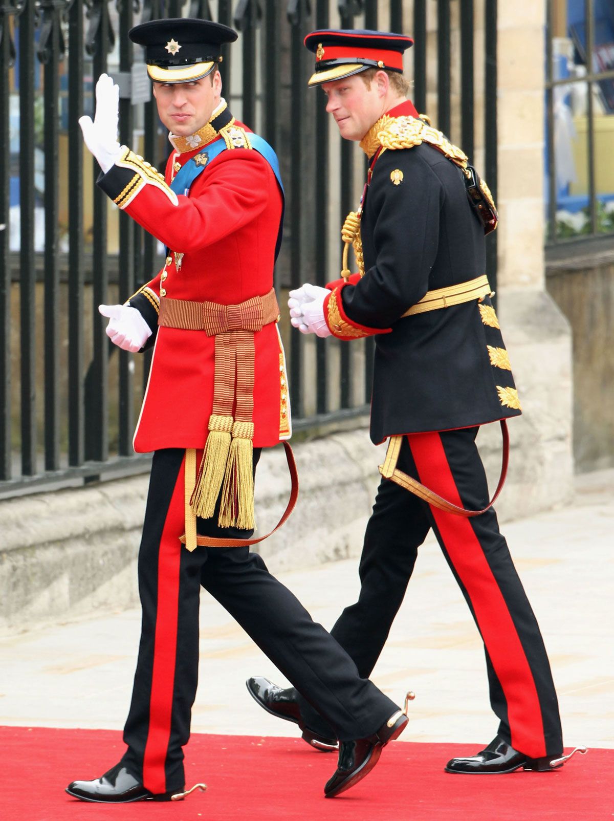 軍服orモーニングコート ハリー王子 結婚式に着る服で悩み中