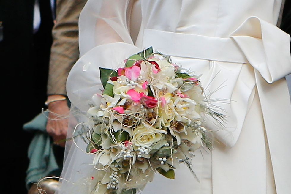 Bouquet, White, Flower Arranging, Cut flowers, Floristry, Flower, Floral design, Wedding dress, Ceremony, Dress, 