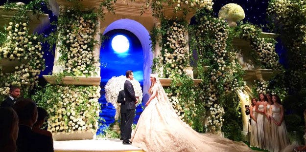 恐るべしロシアの大富豪 レディ ガガも登場した11億円の結婚式