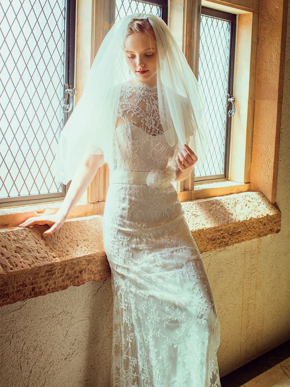 Veil, Wedding dress, Bridal veil, Bridal accessory, Clothing, Dress, Bride, Gown, Bridal clothing, Beauty, 