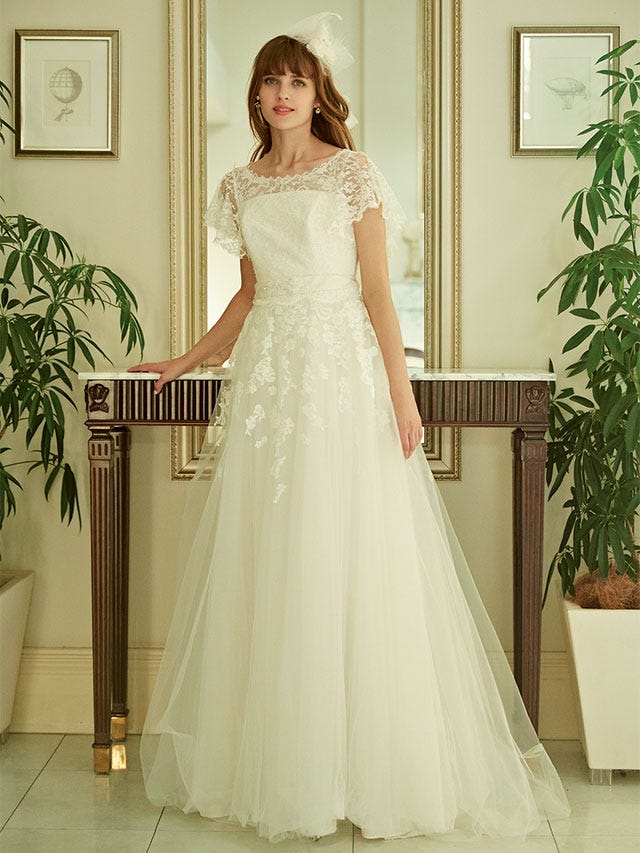 Clothing, Plant, Dress, Bridal clothing, Shoulder, Flowerpot, Textile, Gown, Formal wear, Wedding dress, 