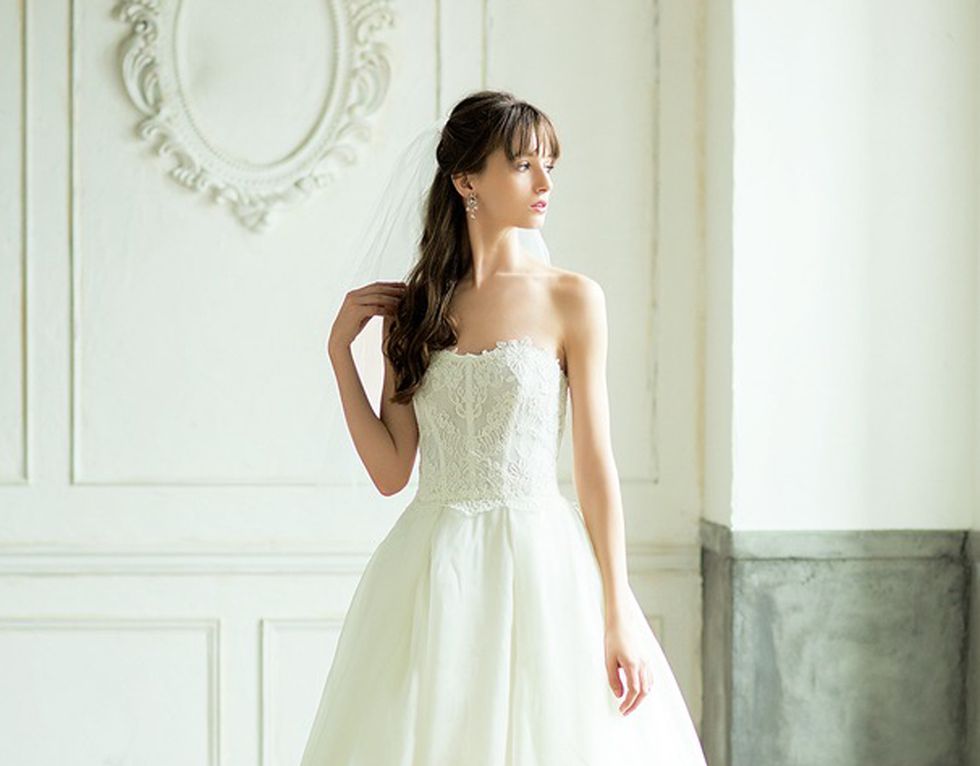 Gown, Wedding dress, Clothing, Dress, Fashion model, Bridal party dress, Bridal clothing, Photograph, Shoulder, Bride, 