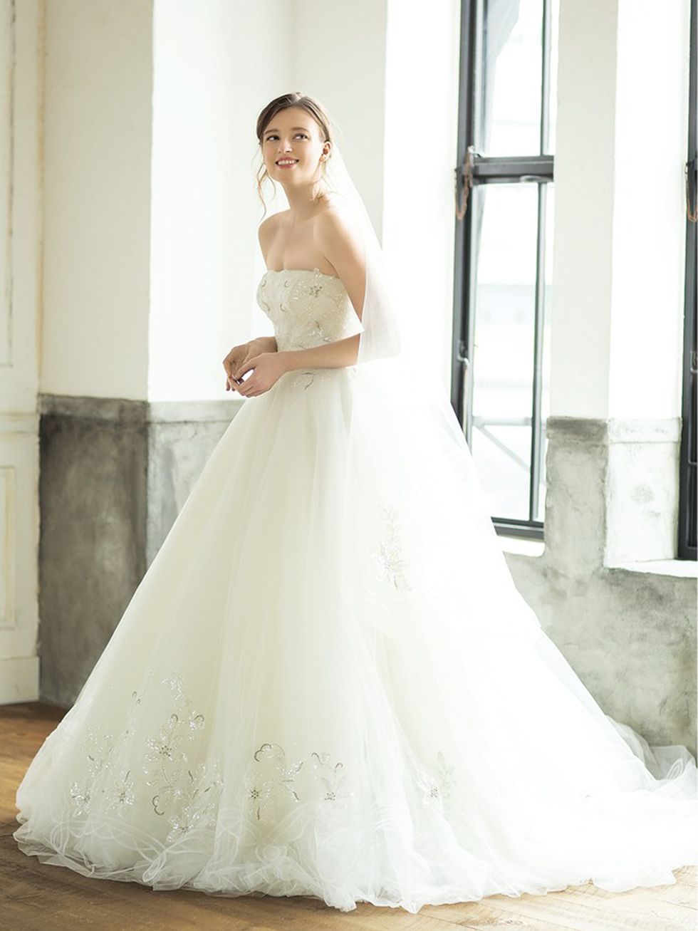 Gown, Wedding dress, Bride, Dress, Clothing, Photograph, Bridal clothing, Bridal party dress, Fashion model, Shoulder, 