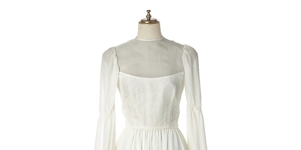 Dress, Shoulder, Textile, White, One-piece garment, Formal wear, Style, Gown, Wedding dress, Day dress, 