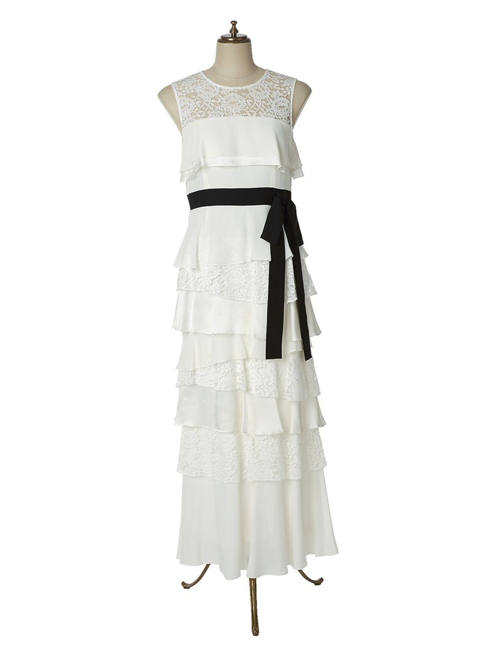 Sleeve, Textile, White, Style, One-piece garment, Dress, Pattern, Fashion, Day dress, Embellishment, 