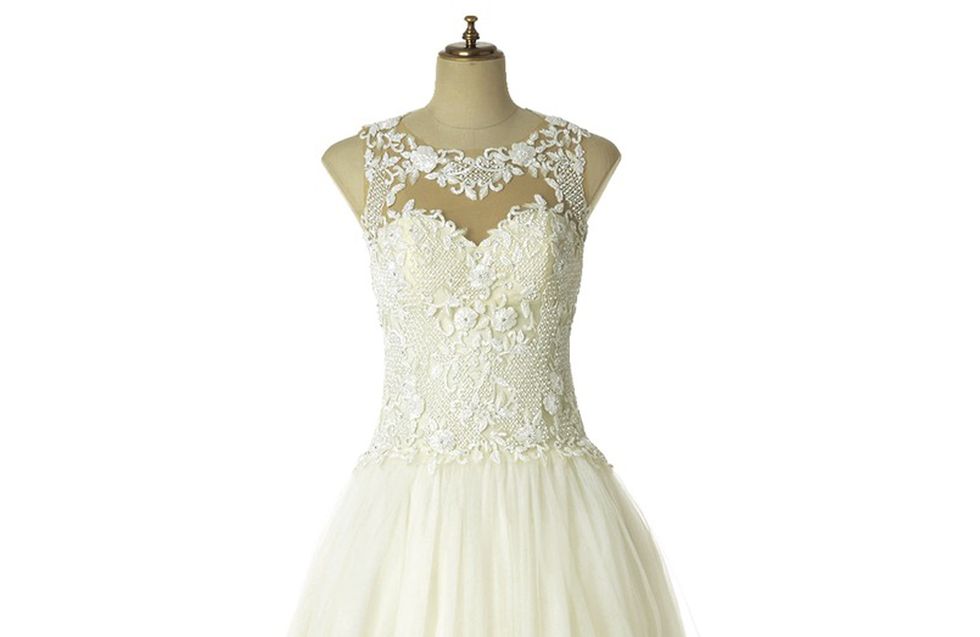 Gown, Clothing, Dress, Bridal party dress, Wedding dress, Bridal clothing, A-line, Shoulder, Day dress, Formal wear, 