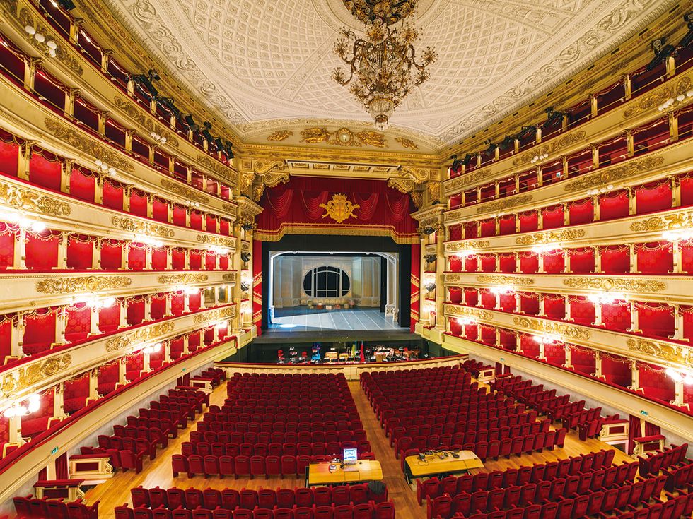 Theatre, Concert hall, Auditorium, Opera house, heater, Stage, Building, Movie palace, Performing arts center, Architecture, 