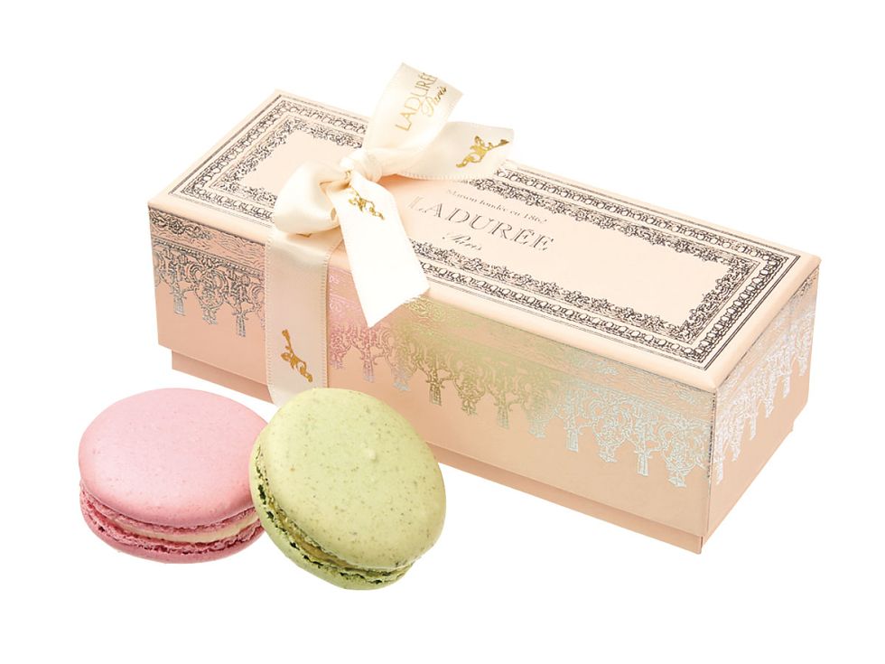 Macaroon, Sweetness, Pink, Dessert, Cuisine, Confectionery, Paper product, Box, Party supply, Present, 