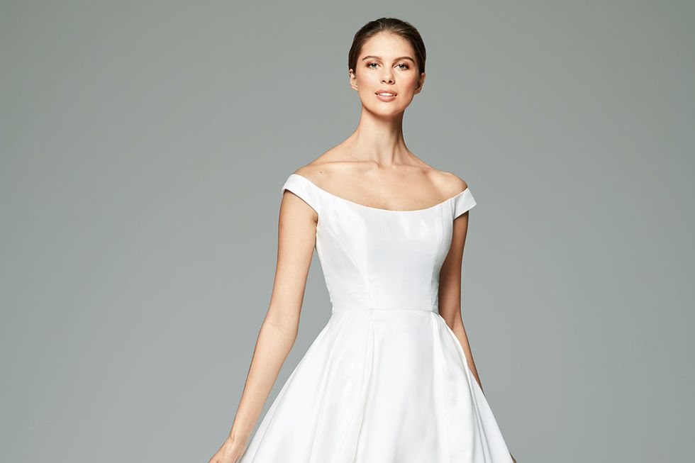Clothing, Dress, Sleeve, Shoulder, Textile, Joint, Standing, Bridal clothing, White, Formal wear, 