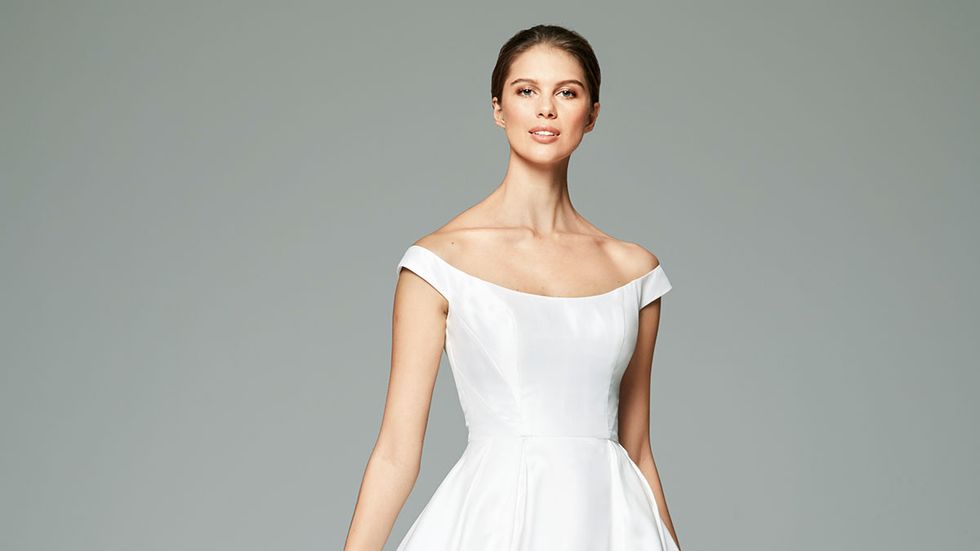 Clothing, Dress, Sleeve, Shoulder, Textile, Joint, Standing, Bridal clothing, White, Formal wear, 