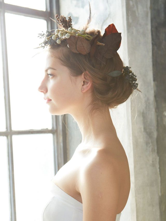 Hairstyle, Shoulder, Photograph, Hair accessory, Bridal accessory, Style, Headpiece, Strapless dress, Headgear, Beauty, 