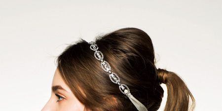Hair, Ear, Hairstyle, Skin, Forehead, Shoulder, Joint, Hair accessory, Bridal accessory, Style, 