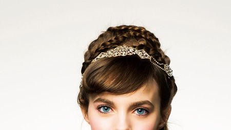 Lip, Hairstyle, Skin, Shoulder, Joint, Hair accessory, Headpiece, Style, Dress, Beauty, 