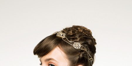 Ear, Hairstyle, Sleeve, Forehead, Shoulder, Joint, Hair accessory, Headpiece, Style, Bridal accessory, 
