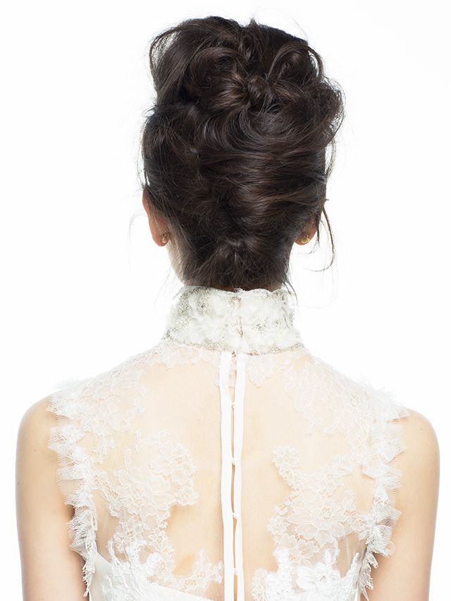 Clothing, Hairstyle, Shoulder, Textile, Joint, Style, Back, Bridal accessory, Wedding dress, Neck, 