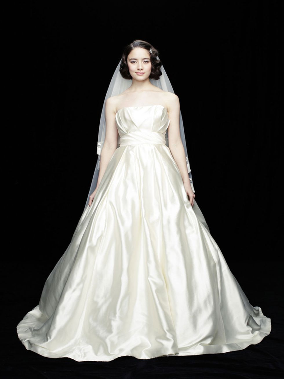 Gown, Wedding dress, Dress, Clothing, Bridal accessory, Fashion model, Bridal clothing, Bridal party dress, Bride, Shoulder, 