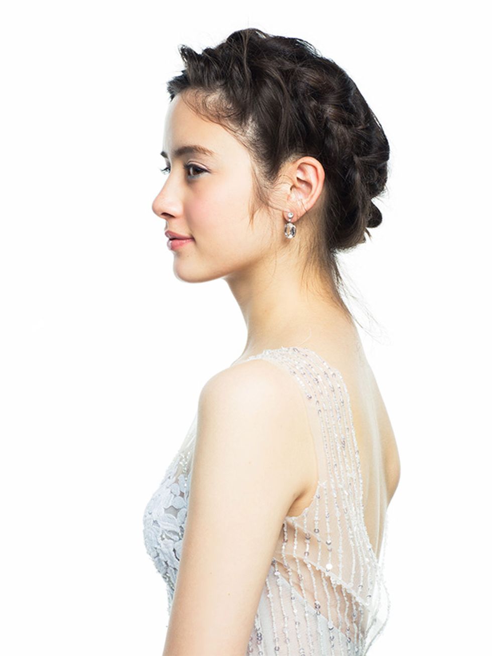Hair, Hairstyle, Shoulder, Skin, Chin, Chignon, Beauty, Dress, Forehead, Neck, 