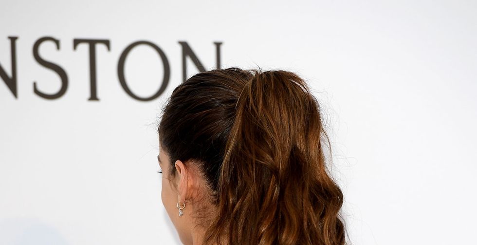 Hair, Shoulder, Hairstyle, Brown hair, Long hair, Beauty, Chin, Joint, Neck, Dress, 