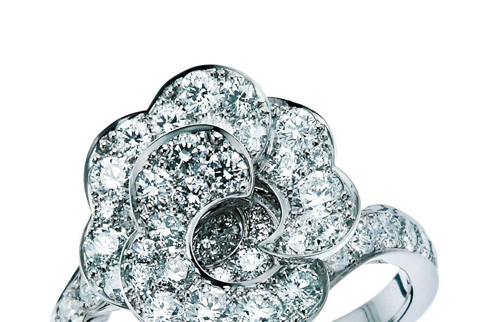 Ring, Engagement ring, Diamond, Pre-engagement ring, Jewellery, Fashion accessory, Platinum, Gemstone, Wedding ring, Silver, 
