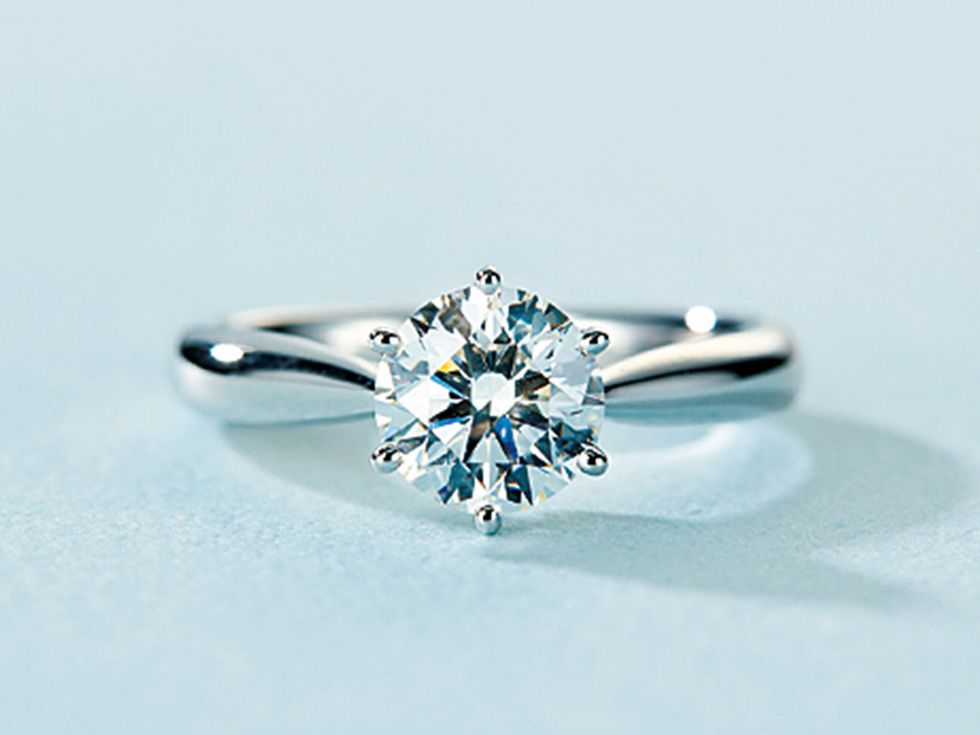 Body jewelry, Pre-engagement ring, Jewellery, Ring, Engagement ring, Fashion accessory, Diamond, Platinum, Gemstone, Wedding ring, 