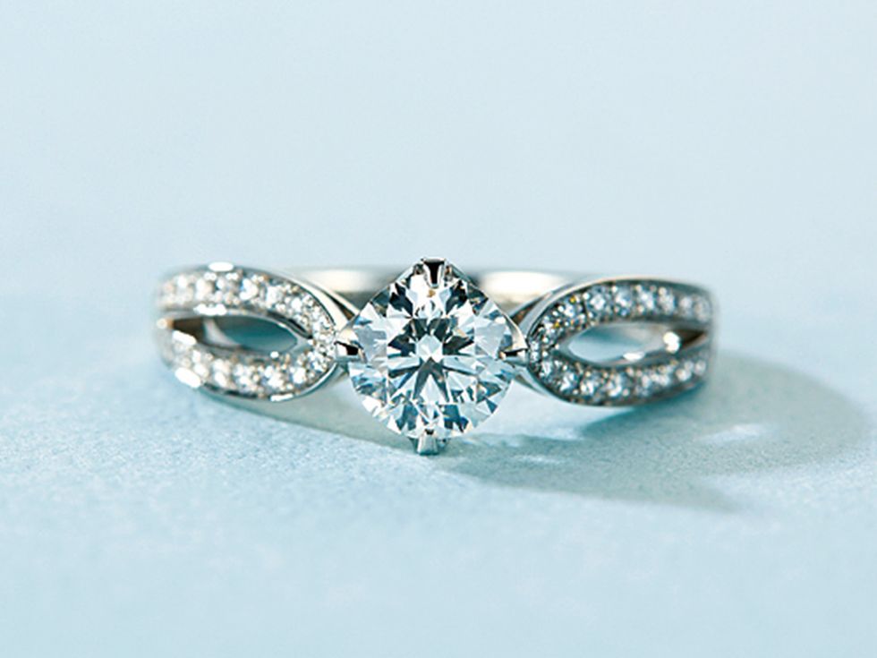 Ring, Jewellery, Fashion accessory, Pre-engagement ring, Engagement ring, Body jewelry, Diamond, Platinum, Gemstone, Wedding ring, 