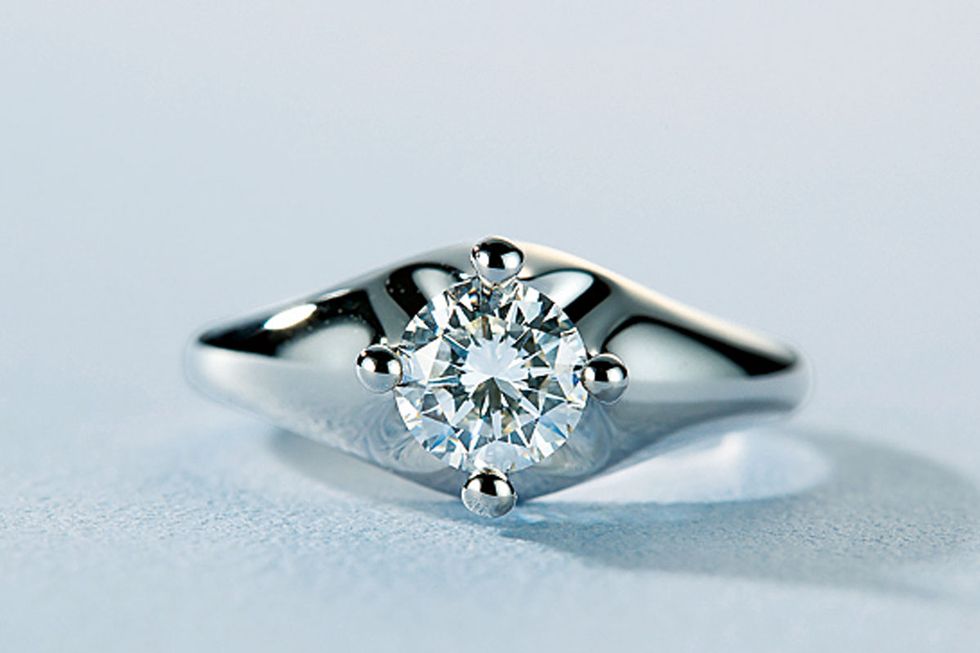 Ring, Engagement ring, Jewellery, Fashion accessory, Pre-engagement ring, Body jewelry, Platinum, Diamond, Gemstone, Wedding ring, 
