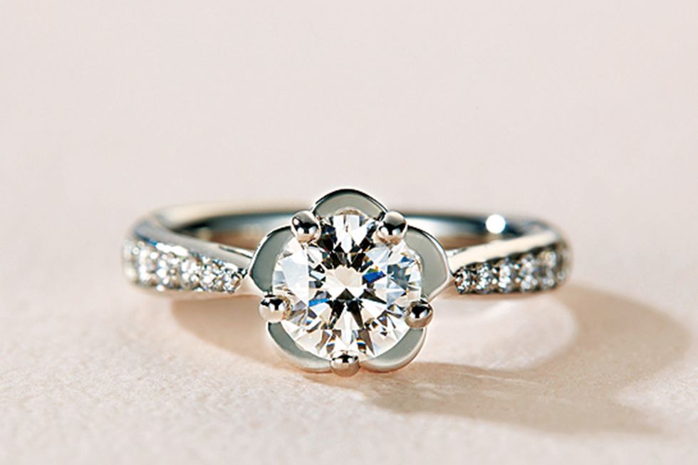 Jewellery, Ring, Engagement ring, Fashion accessory, Pre-engagement ring, Diamond, Gemstone, Body jewelry, Platinum, Wedding ring, 
