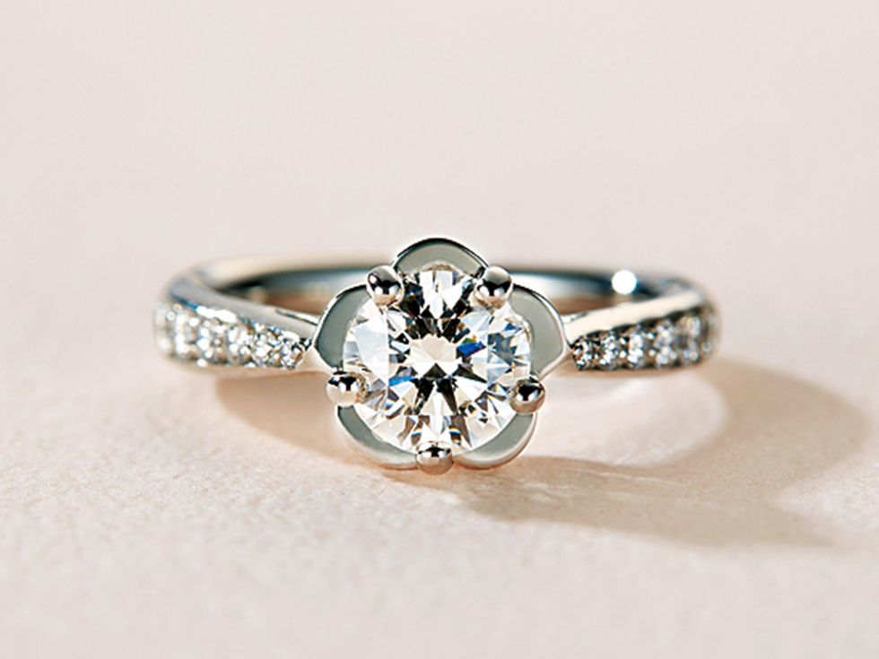 Jewellery, Ring, Engagement ring, Fashion accessory, Pre-engagement ring, Diamond, Gemstone, Body jewelry, Platinum, Wedding ring, 