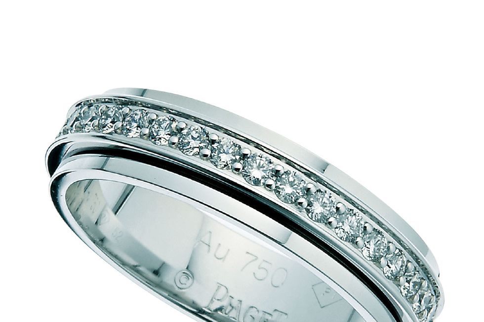 Jewellery, Photograph, Engagement ring, Pre-engagement ring, Fashion accessory, Ring, Wedding ring, Metal, Fashion, Diamond, 