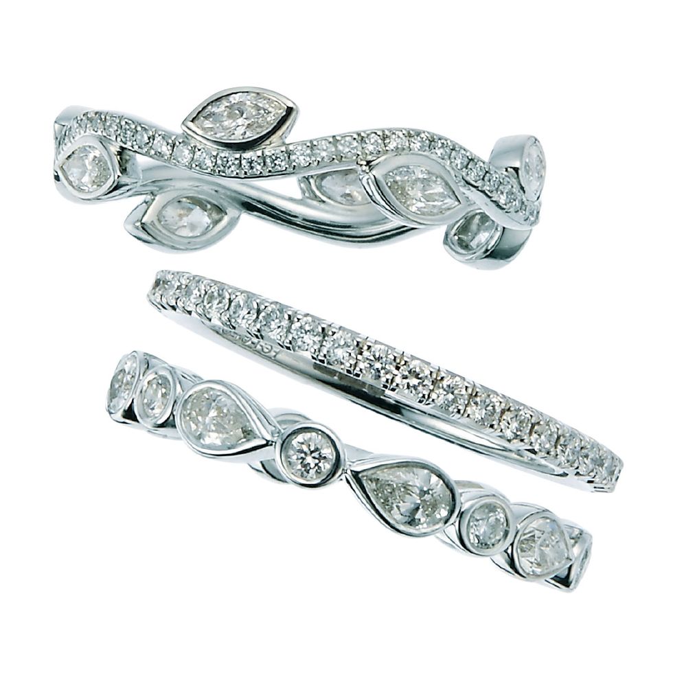 Platinum, Diamond, Fashion accessory, Body jewelry, Silver, Jewellery, Silver, Metal, Mineral, Gemstone, 