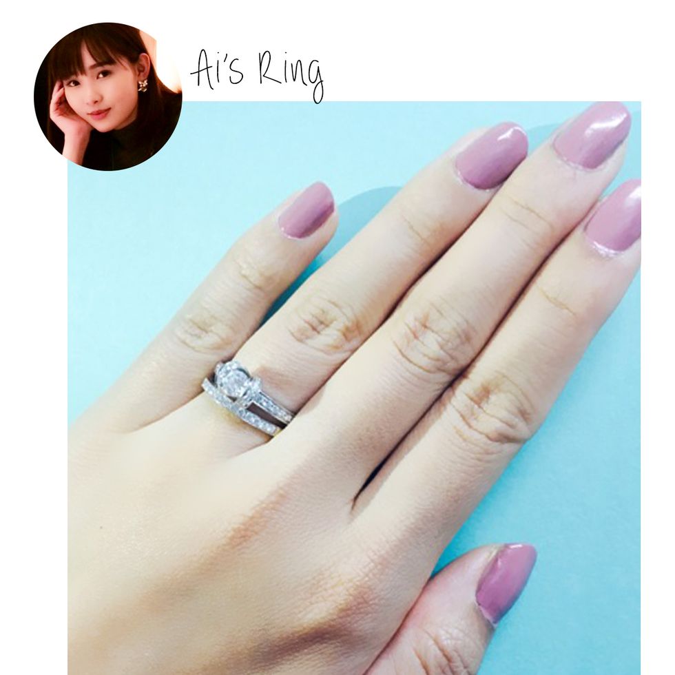Finger, Blue, Skin, Nail, Jewellery, Ring, Pre-engagement ring, Nail care, Bangs, Engagement ring, 