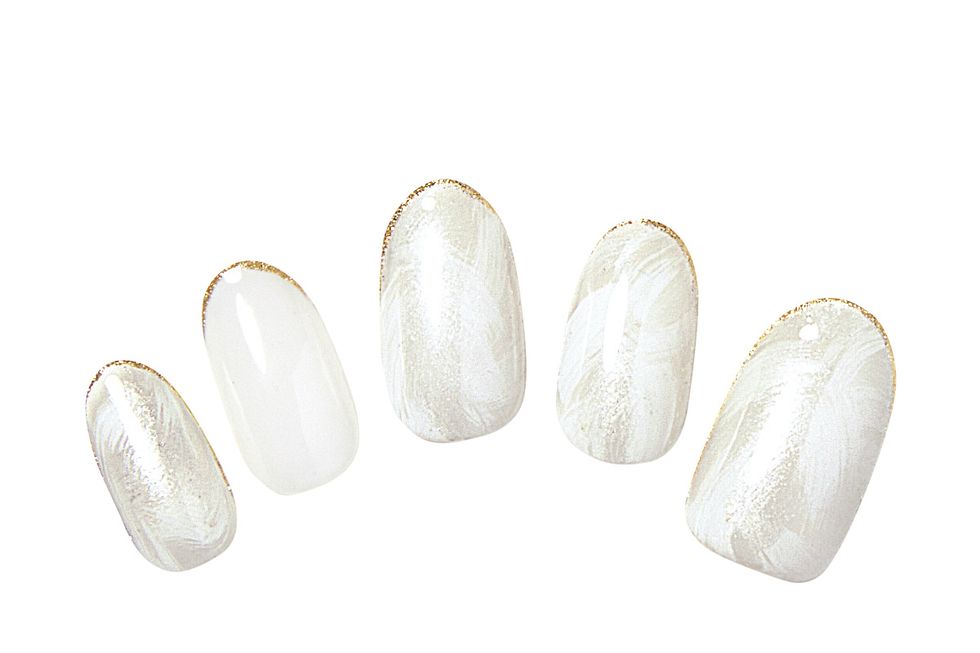 White, Natural material, Fashion accessory, Grey, Oval, Tan, Beige, Ivory, Silver, Gemstone, 