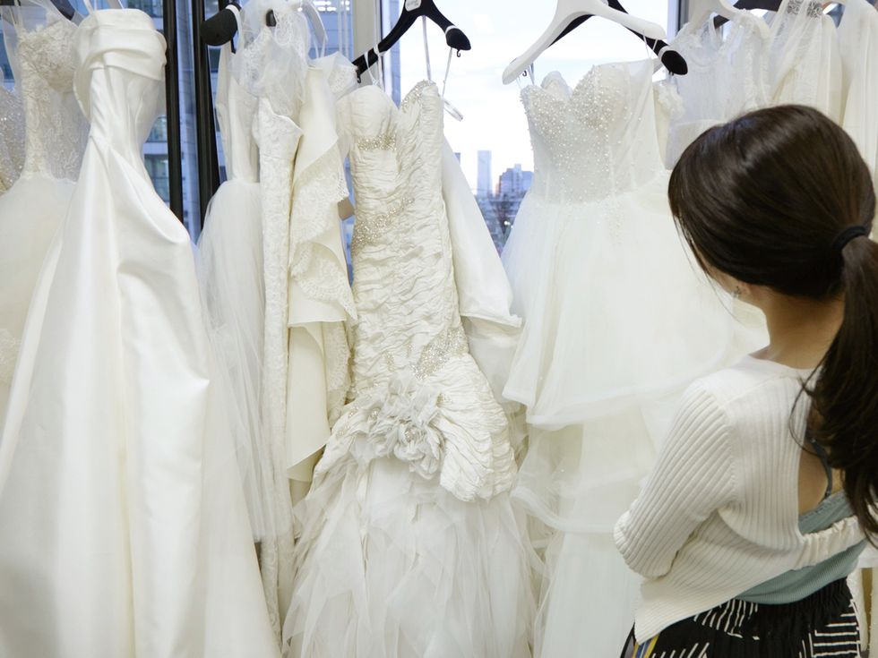 Wedding dress, Dress, White, Gown, Clothing, Bridal clothing, Bridal party dress, Fashion, Bride, Shoulder, 