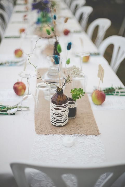 Centrepiece, Table, Branch, Tablecloth, Twig, Tree, Textile, Plant, Houseplant, Room, 
