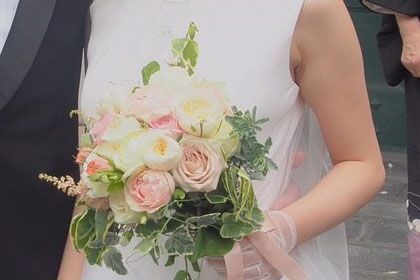 Petal, Bouquet, Flower, Photograph, Cut flowers, Hat, Pink, Wedding dress, Peach, Formal wear, 