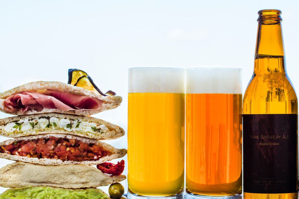 Drink, Alcoholic beverage, Beer glass, Beer, Bottle, Food, Alcohol, Distilled beverage, Ingredient, Lager, 