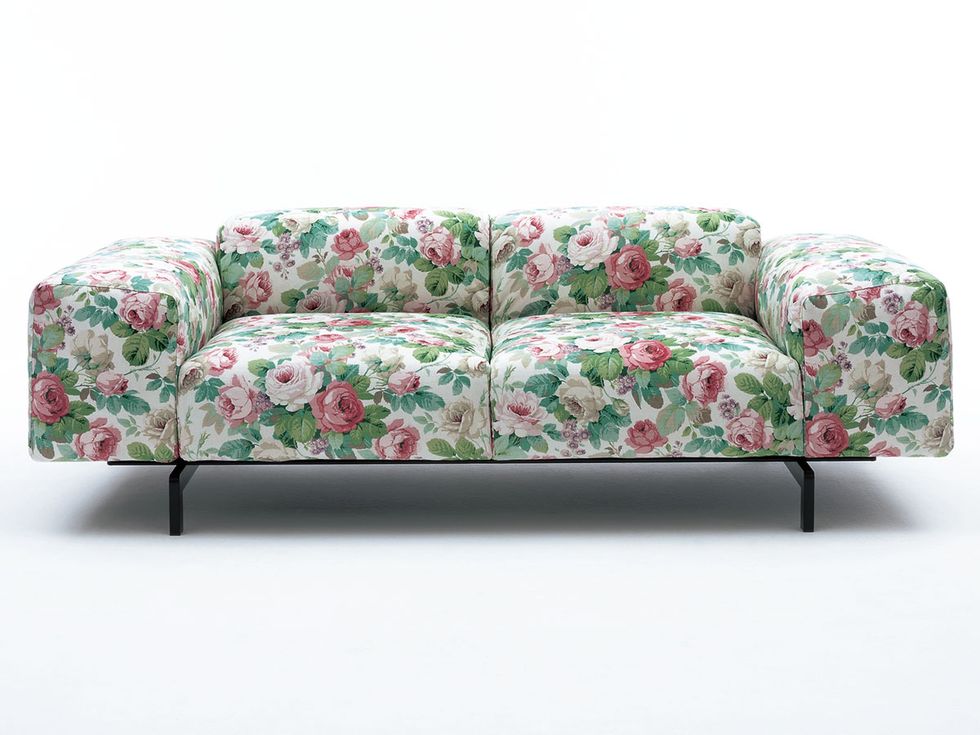 Furniture, Couch, Loveseat, Sofa bed, Chair, studio couch, Comfort, Slipcover, Room, Outdoor sofa, 