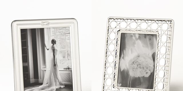Picture frame, Rectangle, Silver, Fashion accessory, Earrings, Interior design, 