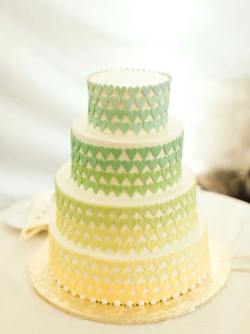 White, Sugar paste, Cake, Wedding cake, Buttercream, Cake decorating, Icing, Food, Sugar cake, Fondant, 
