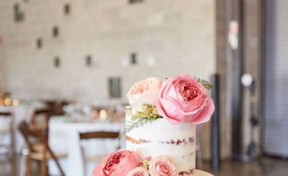Wedding cake, Sugar paste, Pink, Icing, Buttercream, Wedding ceremony supply, Pasteles, Sugar cake, Cake, Cake decorating, 