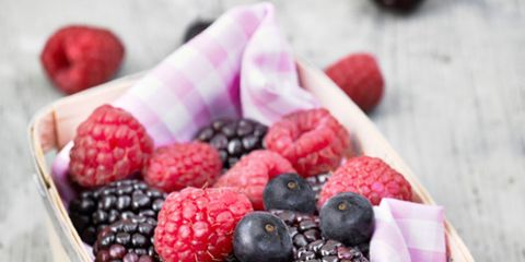 Boysenberry, Food, Produce, Fruit, Natural foods, Sweetness, Berry, Frutti di bosco, Ingredient, Blackberry, 