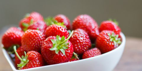 Food, Fruit, Natural foods, Sweetness, Produce, Red, Strawberry, Accessory fruit, Seedless fruit, Frutti di bosco, 