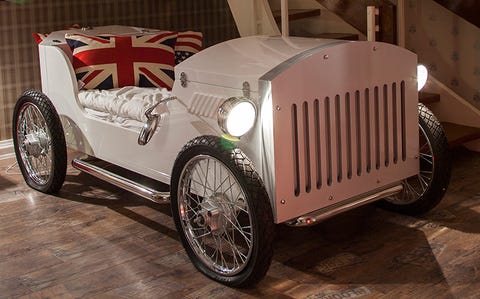 Wheel, Mode of transport, Automotive design, Transport, Classic, Fender, Antique car, Rim, Classic car, Spoke, Wheel, Mode of transport, Automotive design, Transport, Classic, Fender, Antique car, Rim, Classic car, Spoke,