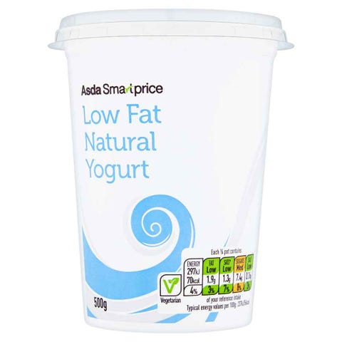 Low fat natural yogurt