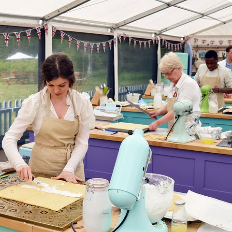 Biscuit board games in tonight’s Great British Bake Off - Episode two ...