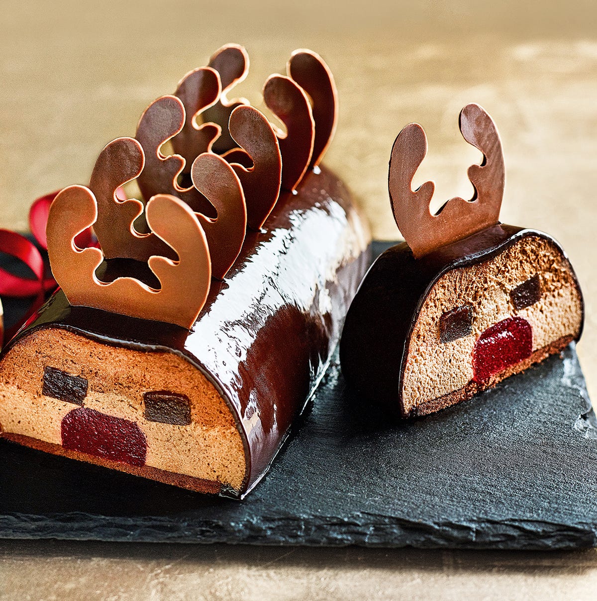 M&amp;S Christmas dessert - We love Marks and Spencer's reindeer dessert