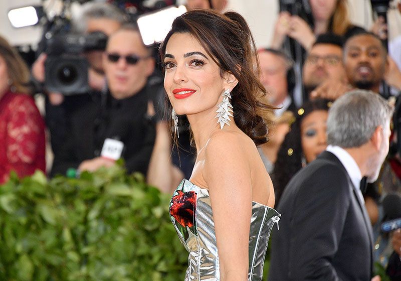 amal clooney red lipstick